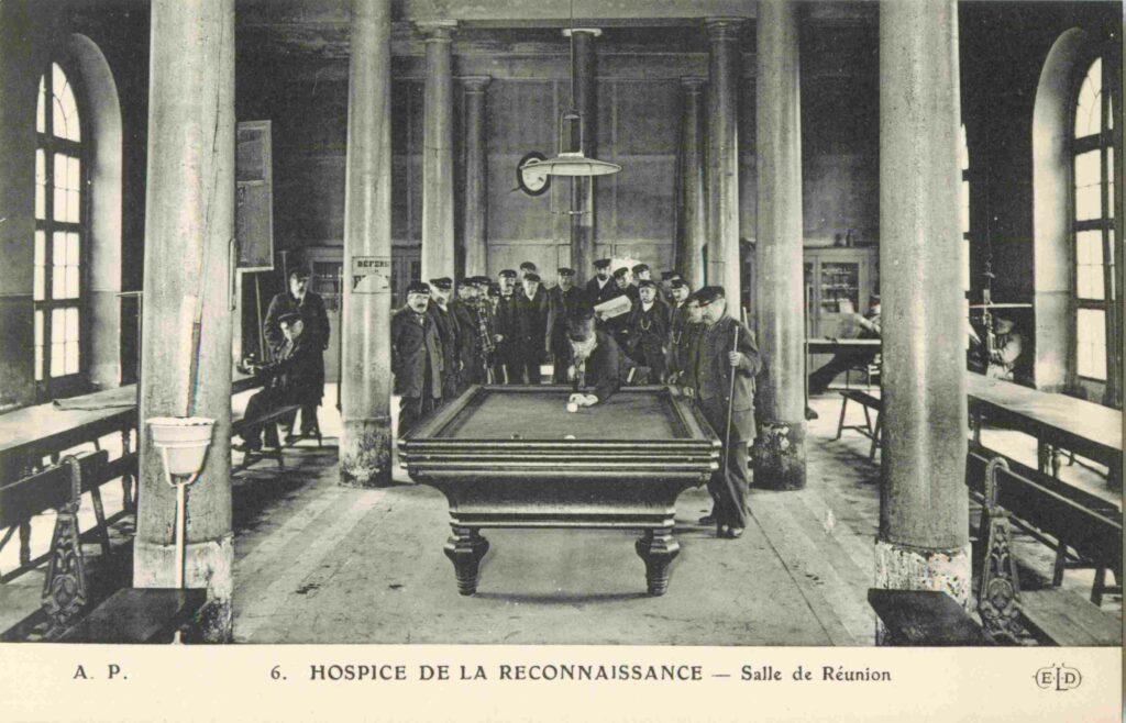 CPA GARCHES, Hospice de la Reconnaissance, Salle de Réunion (92380)