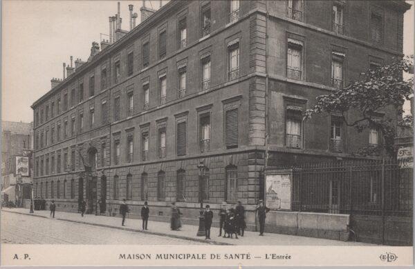 CPA PARIS, Maison Municipale de Santé, L'Entrée (75010)