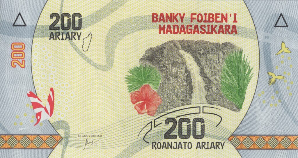 MADAGASCAR billet de 200 Ariary 2017, Cascade de la Montagne d’Ambre