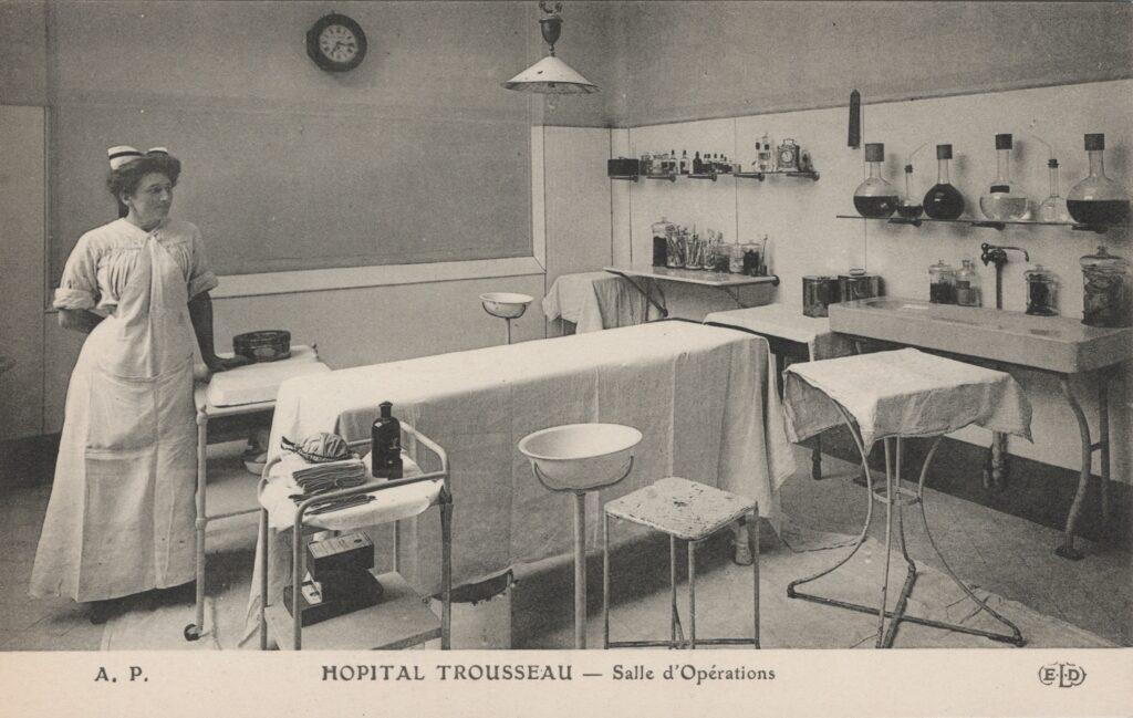 CPA PARIS, Hopital Trousseau, Salle d'Opérations (75012)