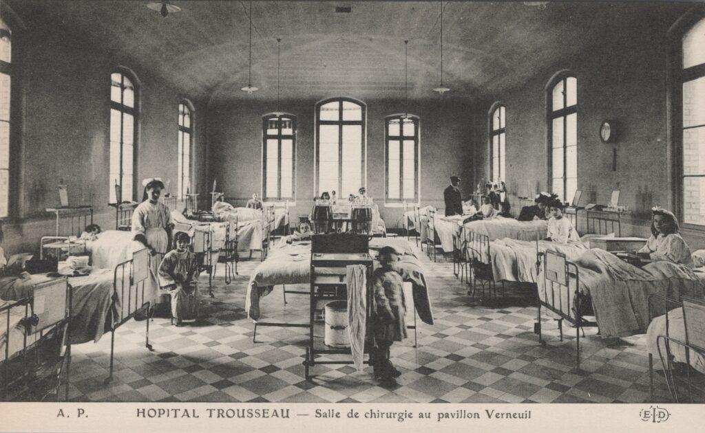 CPA PARIS, Hopital Trousseau, Salle de chirurgie au pavillon Verneuil (75012)