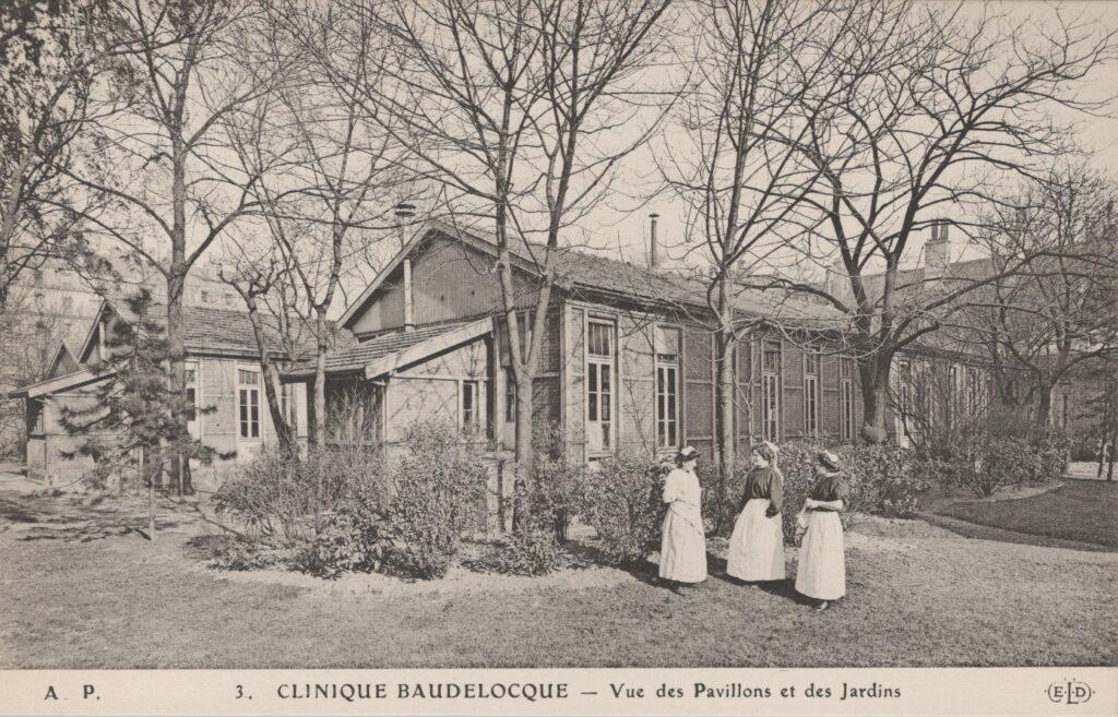 CPA PARIS, Clinique Baudelocque, vue des pavillons et des jardins (75014)