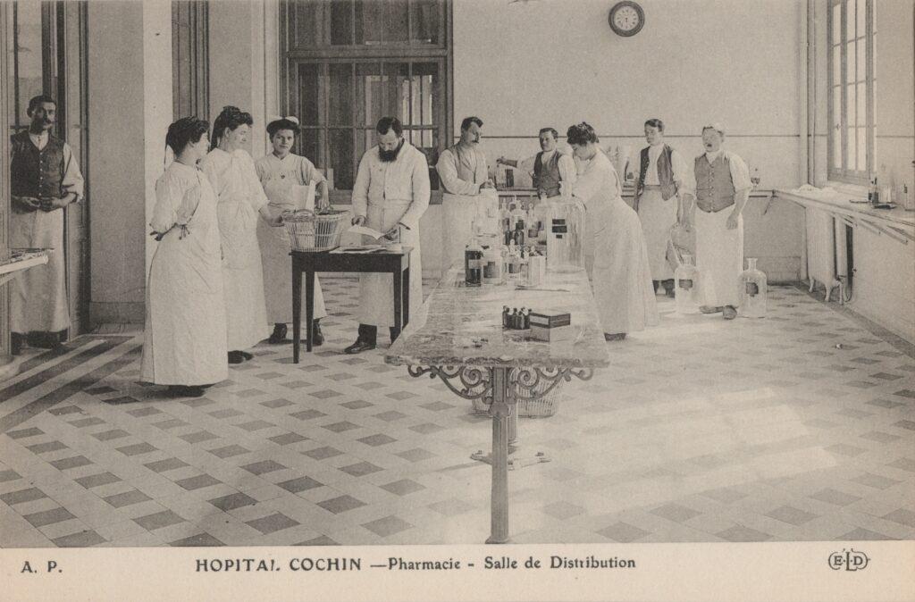 CPA PARIS, Hôpital Cochin, Pharmacie - Salle de distribution (75014)