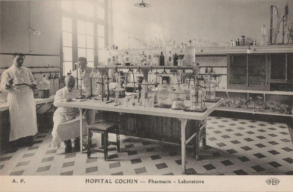 CPA PARIS, Hôpital Cochin, Pharmacie - Laboratoire (75014)