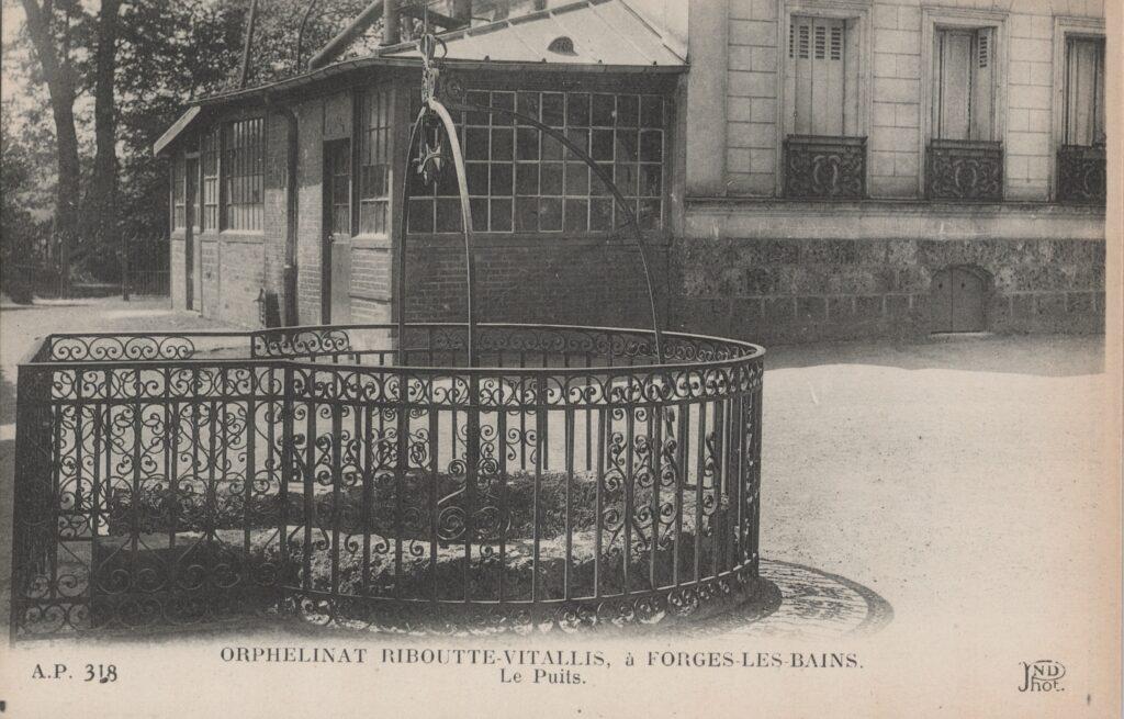 CPA FORGES-LES-BAINS, Orphelinat Riboutte Vitallis, Le Puits (91470)