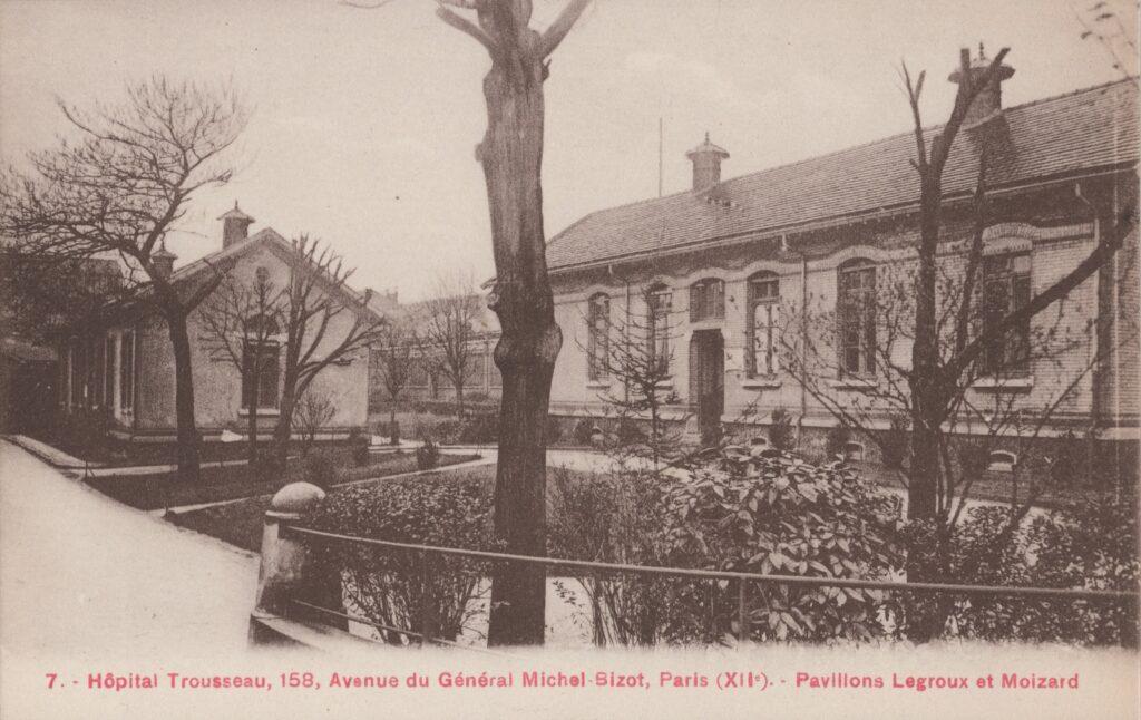 CPA PARIS, Hôpital Trousseau, Pavillon Legroux et Moizard (75012)