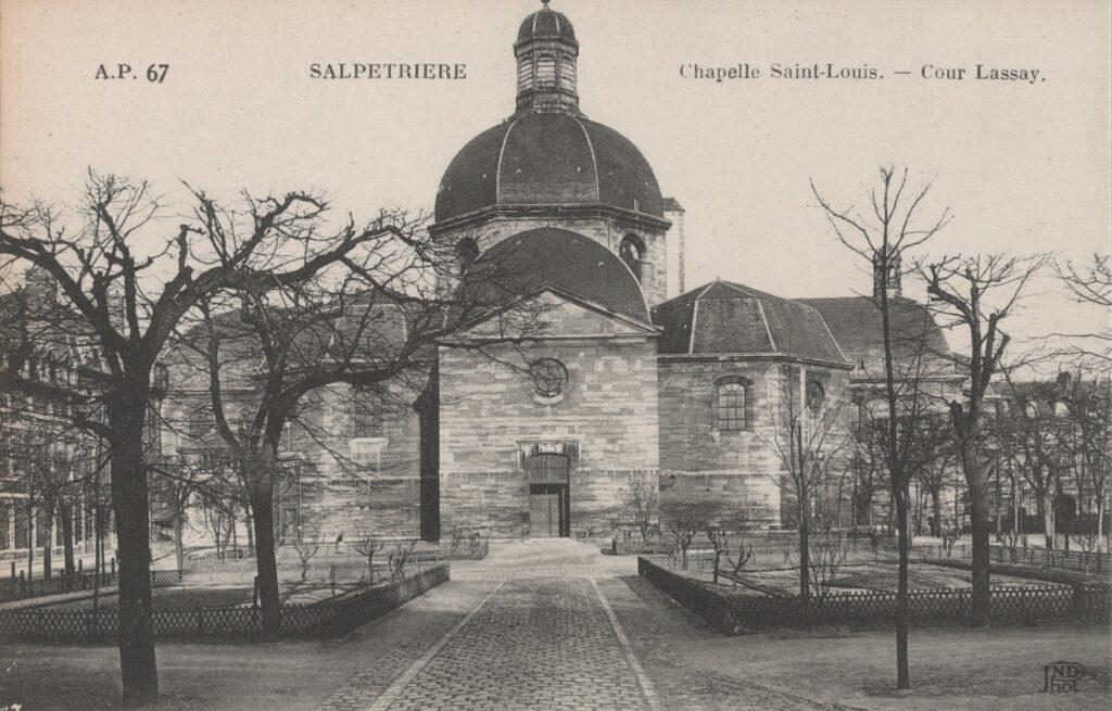 CPA PARIS, Hôpital La Salpétrière, Chapelle Saint-Louis - Cour Lassay (75013)