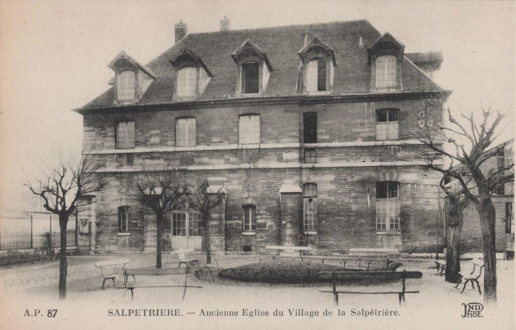 CPA PARIS, Hôpital La Salpétrière, Ancienne Eglise du Village de la Salpêtrière