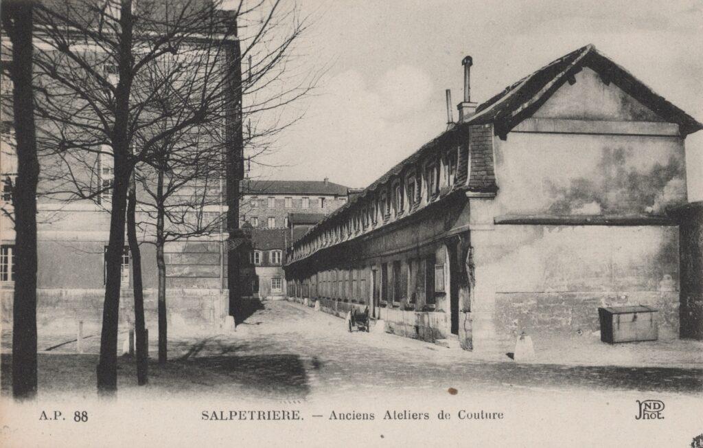 CPA PARIS, Hôpital La Salpétrière, Anciens Ateliers de Couture (75013)