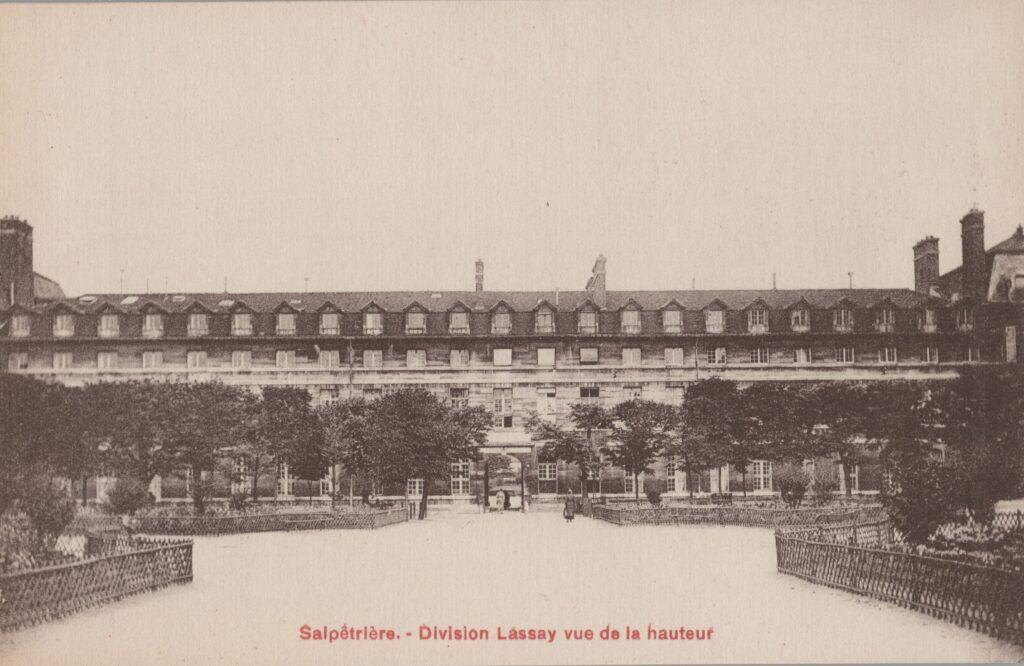 CPA PARIS, Hôpital La Salpétrière, Division Lassay vue de la hauter (75013)