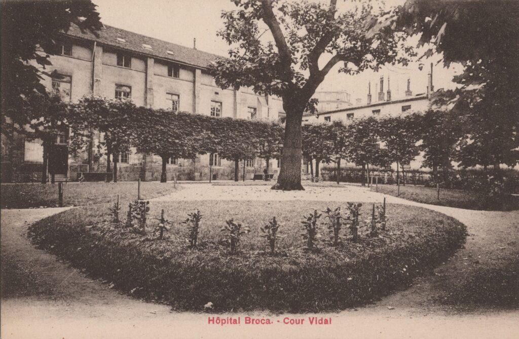 CPA PARIS, Hôpital Broca, Cour Vidal (75013)