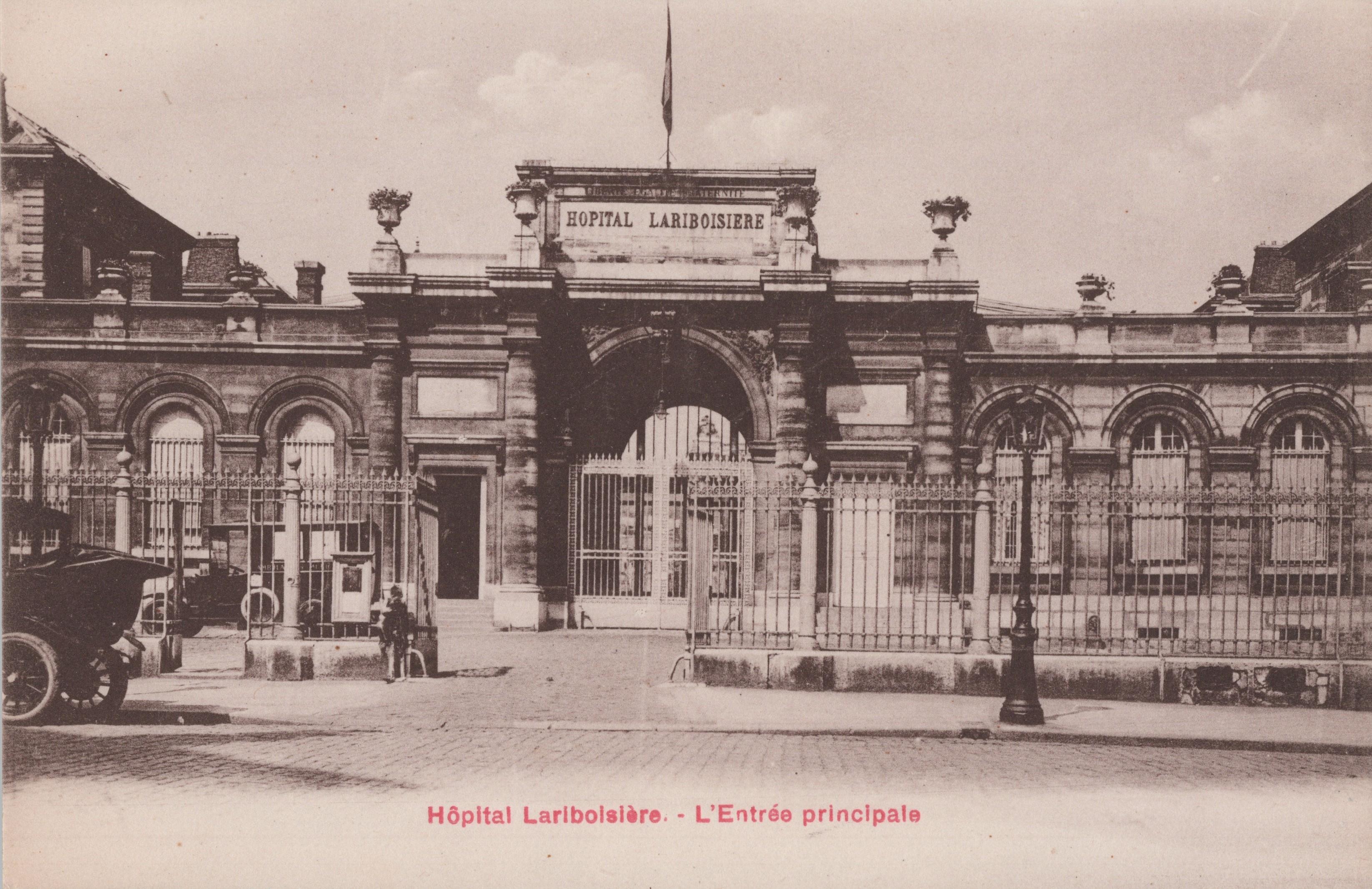 CPA PARIS, Hôpital Lariboisière, Entrée pricipale (75010)